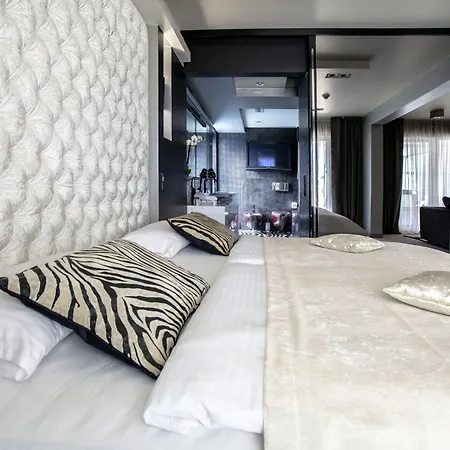 Damianii Luxury Boutique & 5*