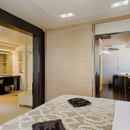 Готель Damianii Luxury Boutique &