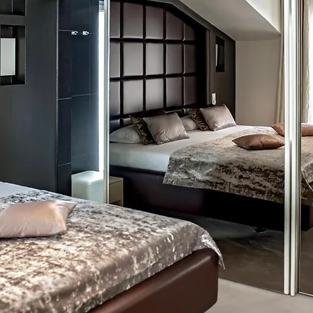 Damianii Luxury Boutique & 5*