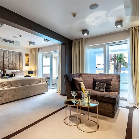 Damianii Luxury Boutique & Hotel