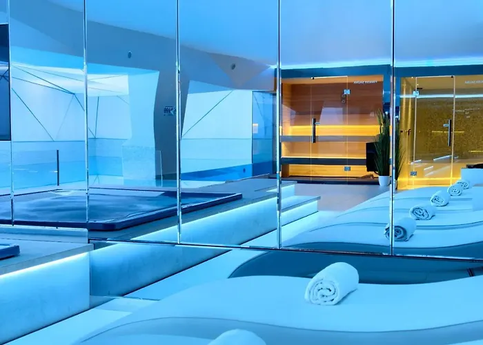 Damianii Luxury Boutique & Omis