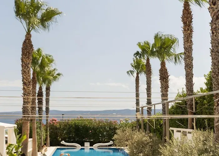 Damianii Luxury Boutique & Hotel 5*